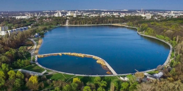 Things to do in Chisinau, lake and forest park Valea Morilor interesting touristic places